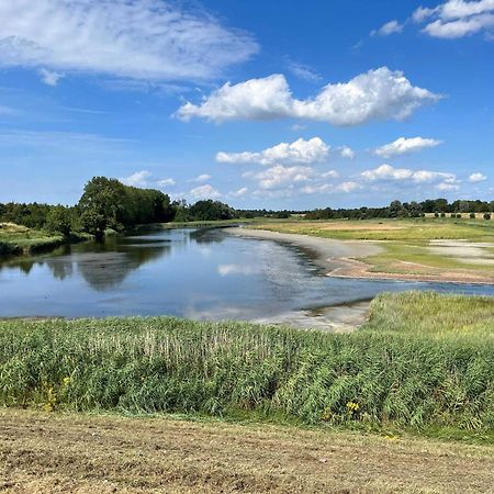 Oosterschelde Lodge Met Veel Privacy En Dicht Bij Het Water Scherpenisse Екстериор снимка